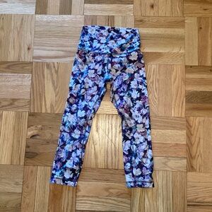 Lululemon 3/4 floral leggings
